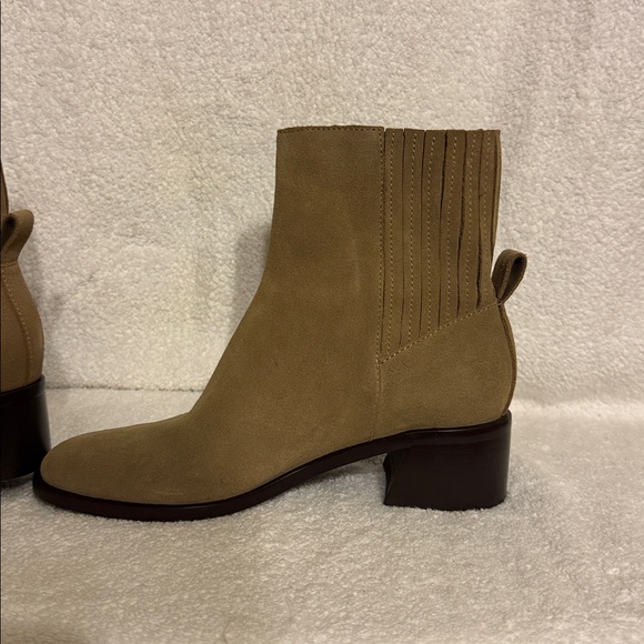 Dolce Vita Tan Ankle Boots - Picture 7 of 9